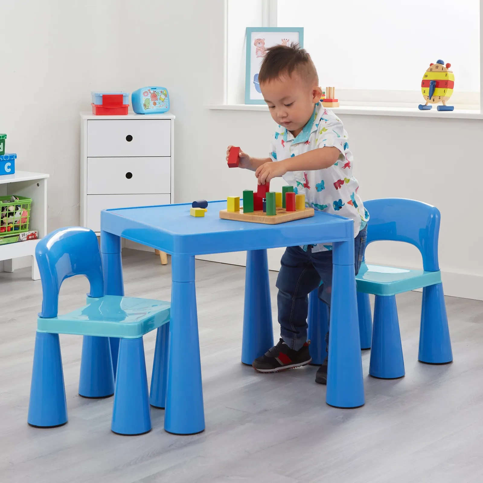 Kinder Little Helper Chunky & Funky Kunststoff für Kinder | Kinder-Aktivitätstisch und 2 Stühle im Set | Blau