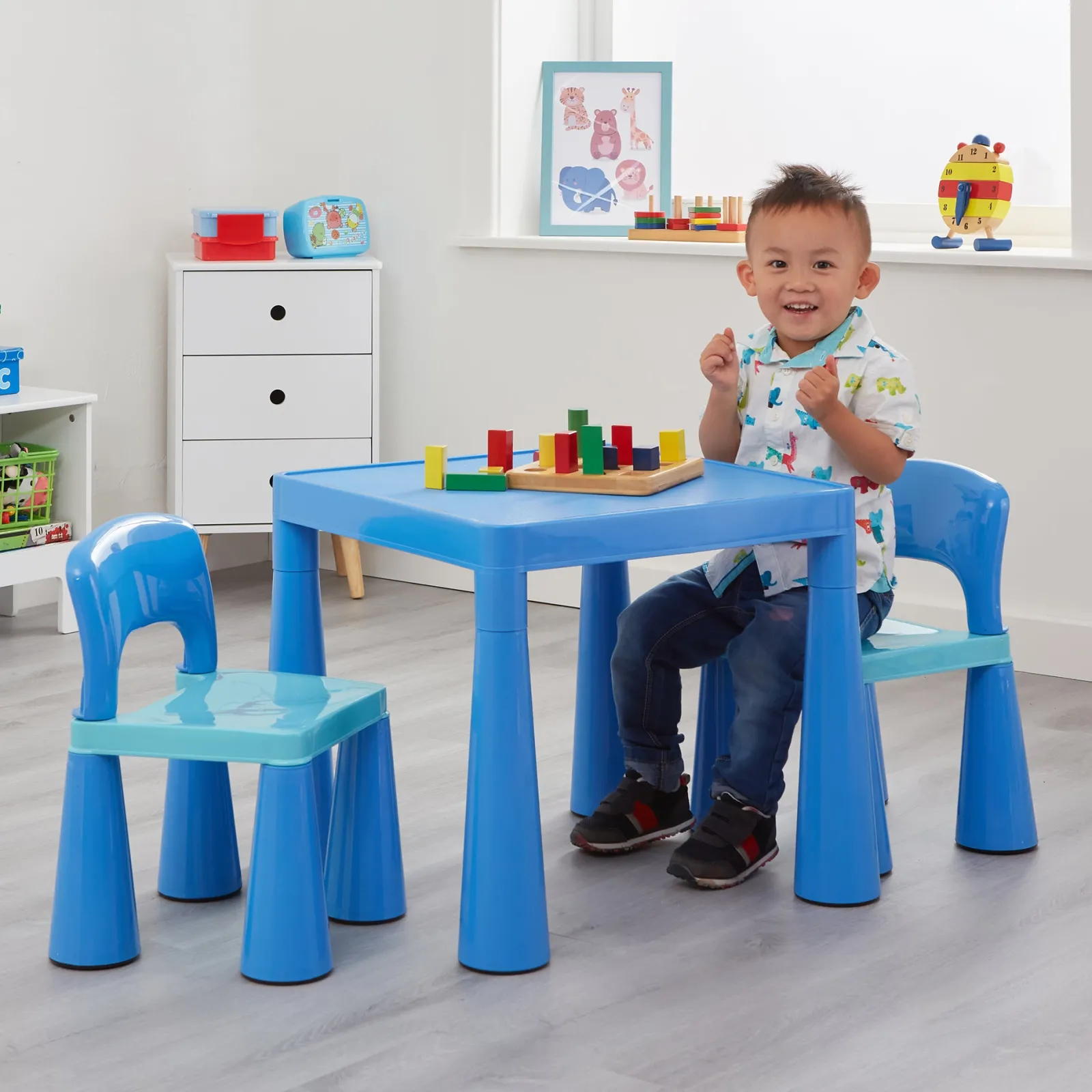 Kinder Little Helper Chunky & Funky Kunststoff für Kinder | Kinder-Aktivitätstisch und 2 Stühle im Set | Blau