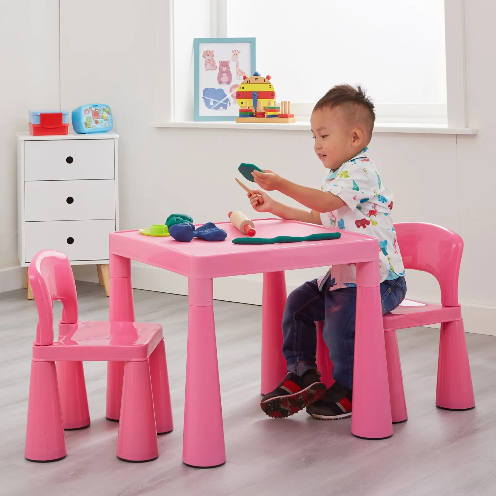 Kinder Little Helper Chunky & Funky Kunststoff für Kinder | Kinder-Aktivitätstisch und 2 Stühle im Set | Hot Pink