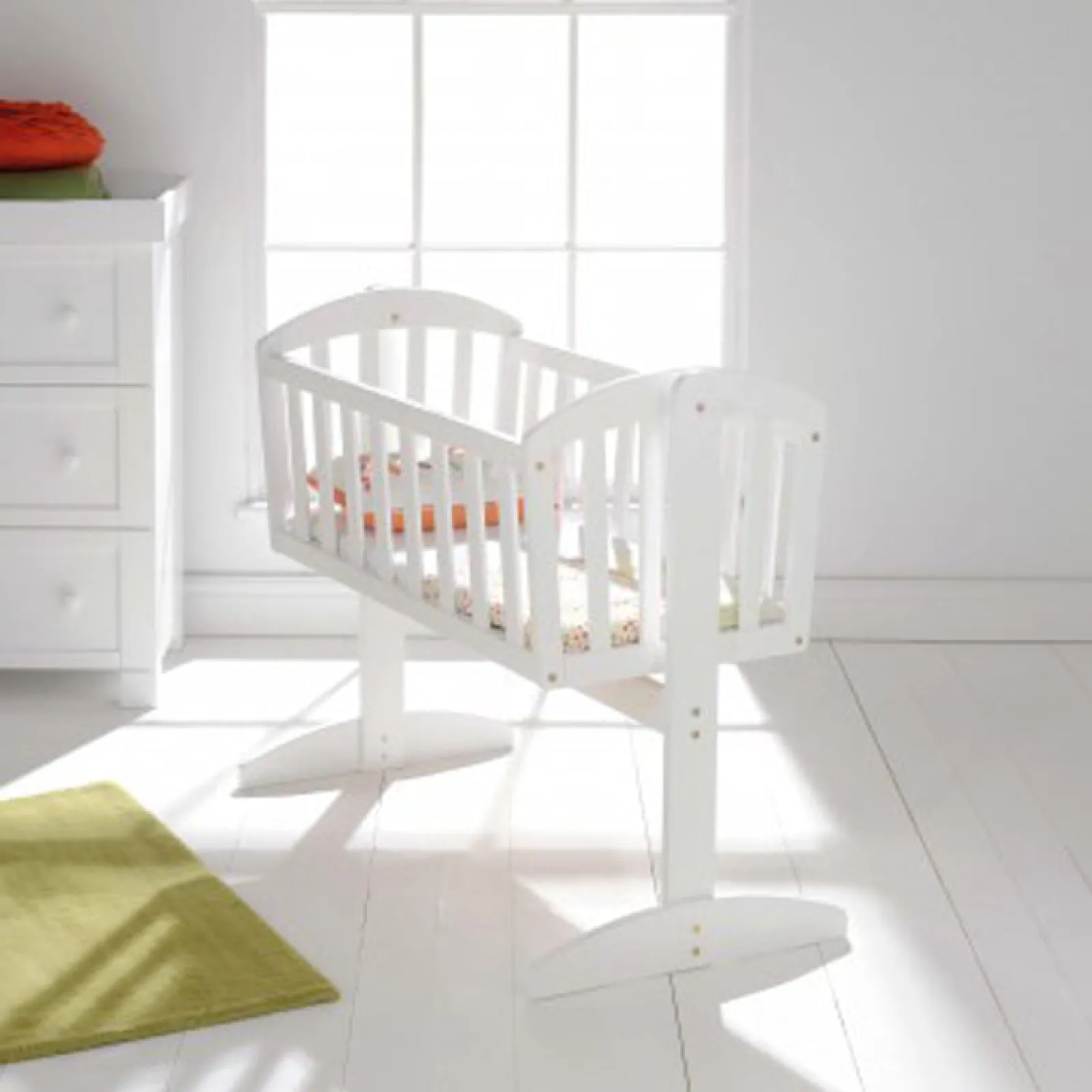 Kinder Little Helper Deluxe-Wiegenlied Für Neugeborene, Umweltfreundliches Holzbett Und Matratze | Klares Weiß