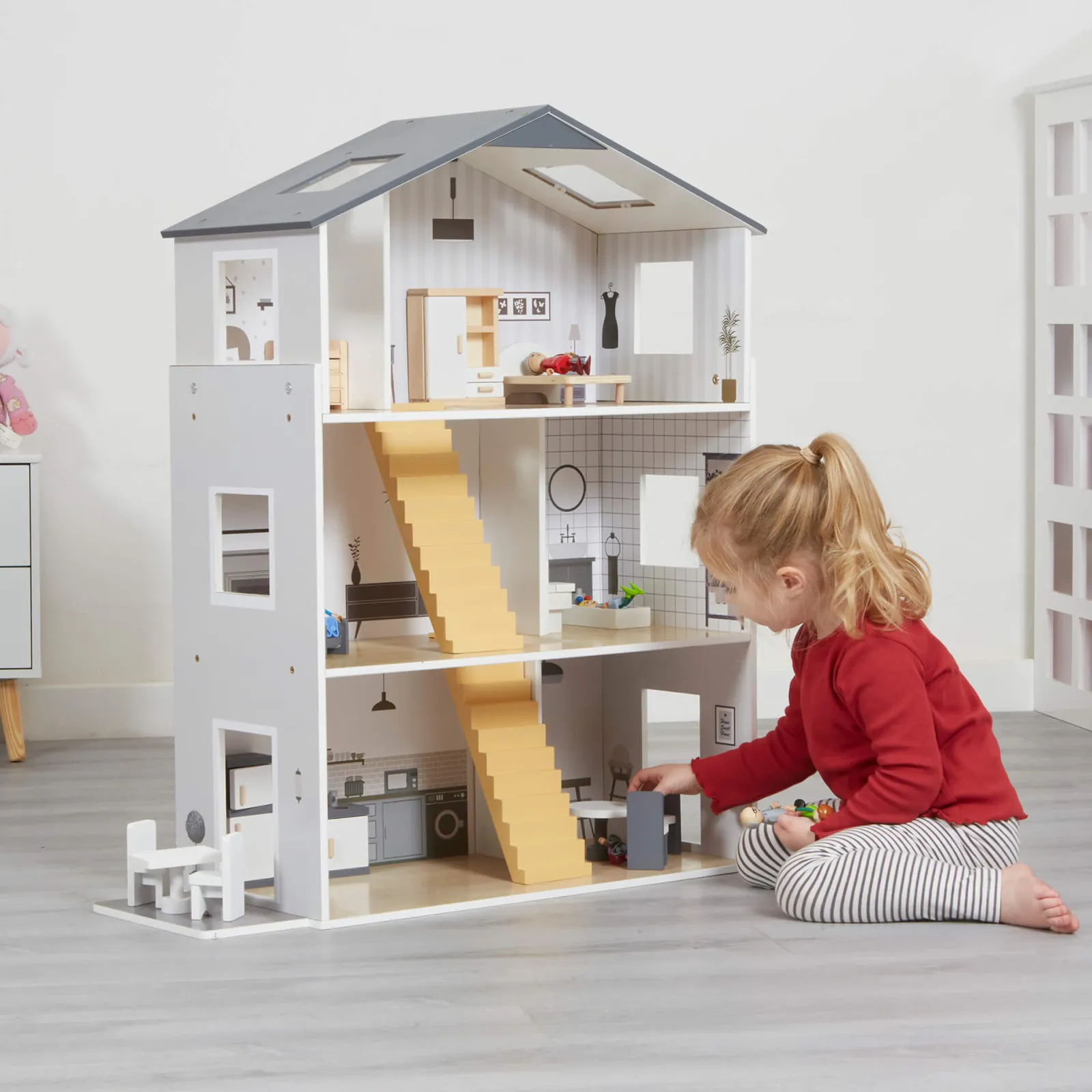 Little Helper Großes, Detailliertes Und Realistisches Montessori-Puppenhaus Aus Holz | 3-Stöckiges Puppenhaus | 18 Möbelstücke