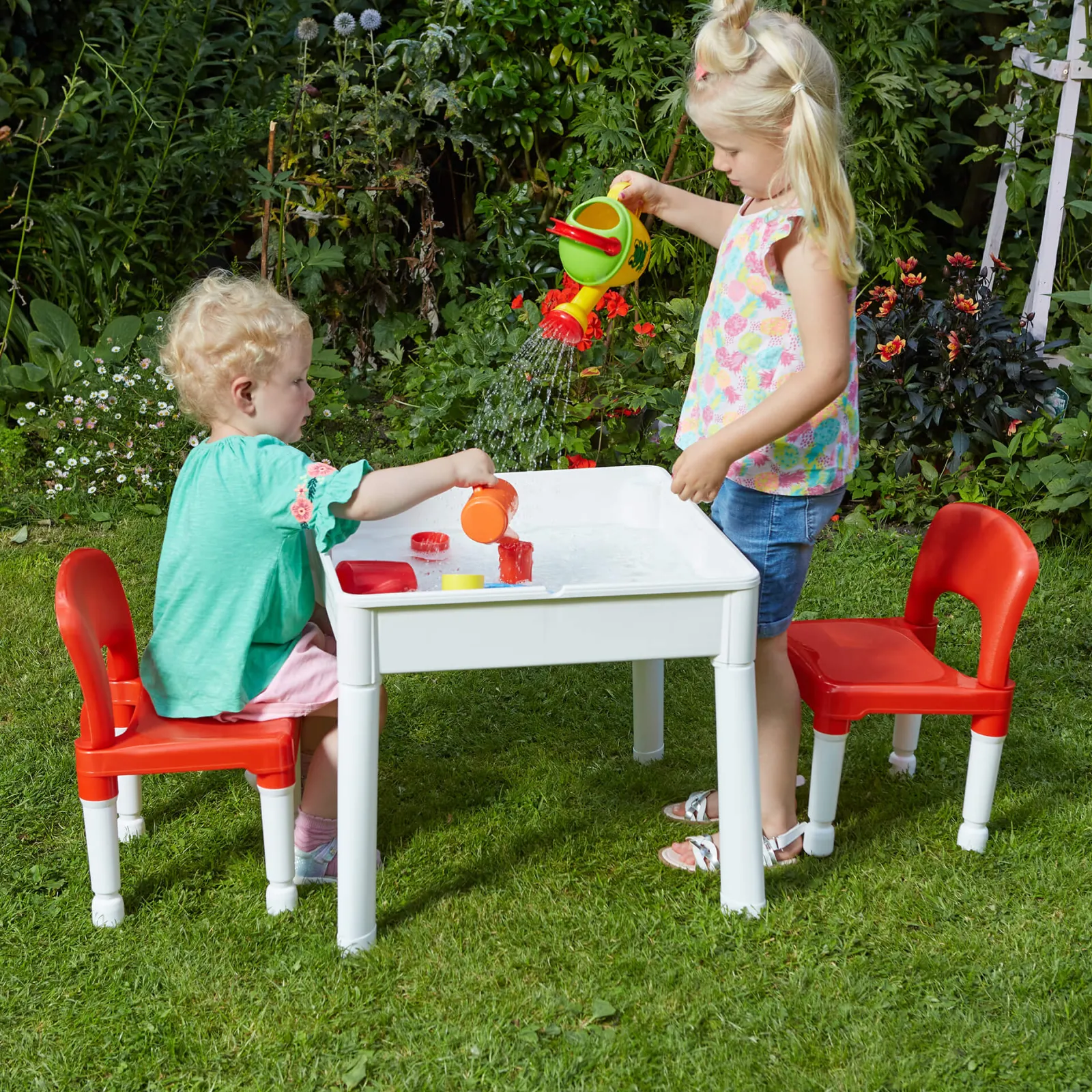 Kinder Little Helper 6-in-1 Montessori-Set mit Tisch und 2 Stühlen | Sand- und Wasserspiele | Tafel | Trocken abwischbare Oberfläche | Aufbewahrung