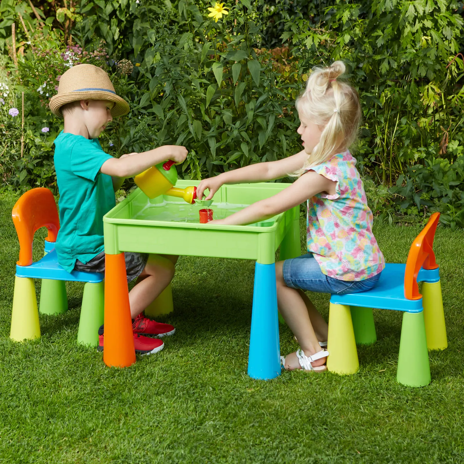 Kinder Little Helper 5-in-1-Set aus Tisch und 2 Stühlen für Kinder | Sand- und Wasserkasten | Lego | Trocken abwischbare Oberseite | Aufbewahrung