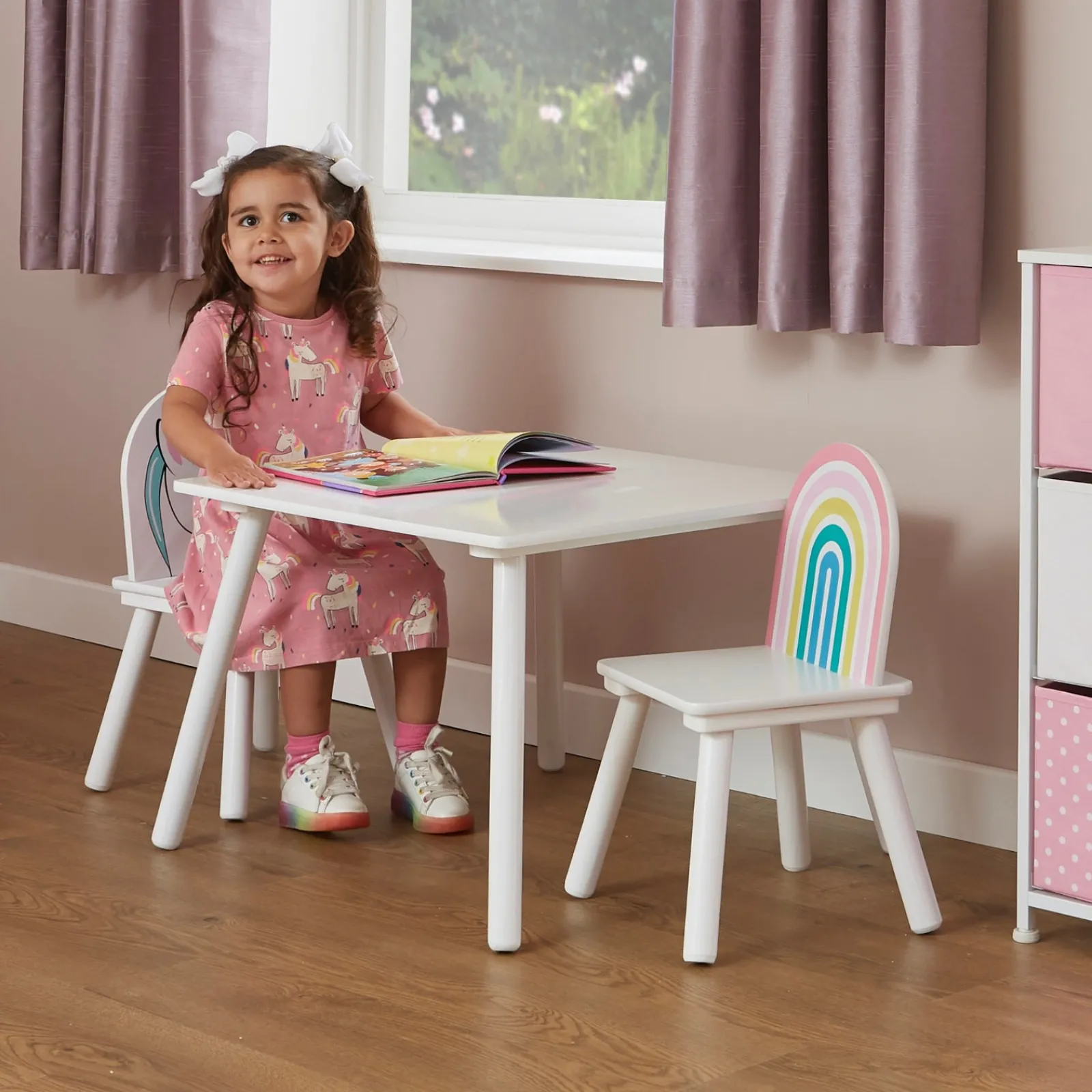Kinder Little Helper Kinder-Set aus Holz mit Einhorn-Tisch und 2 Stühlen | Weiß | Ab 2 Jahren