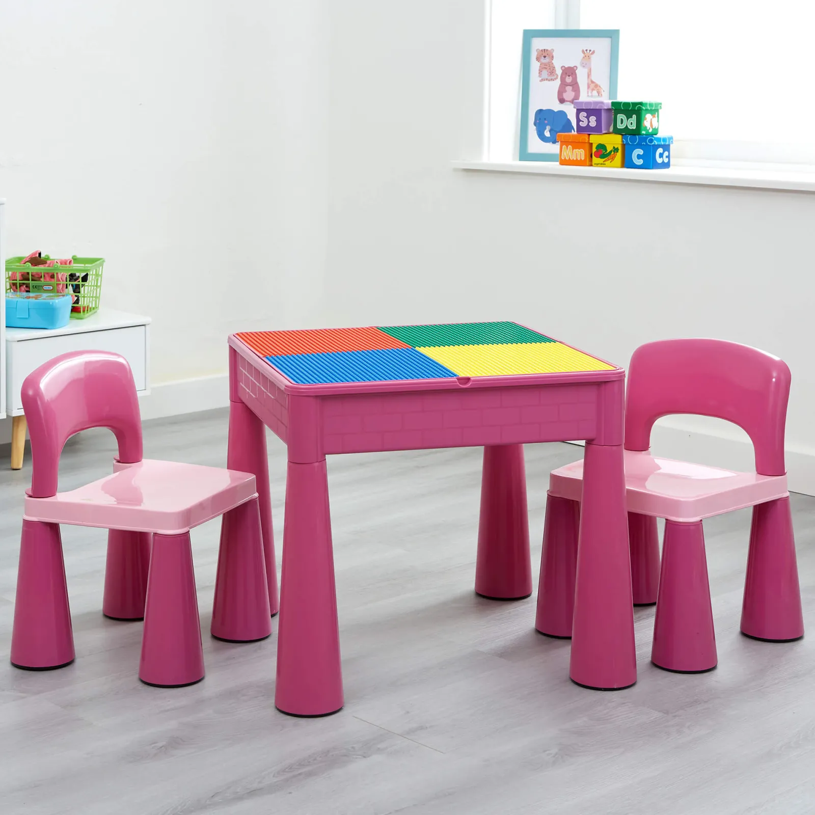 Kinder Little Helper Mehrzweck-Set aus Kunststoff für drinnen und draußen mit Tisch und 2 Stühlen | Lego-Brett | Sand- und Wasserkasten | Rosa
