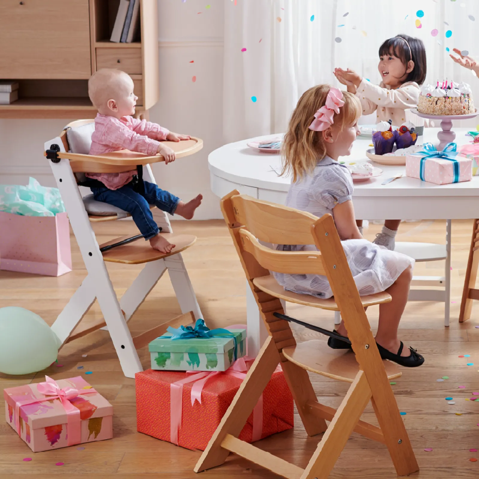 Little Helper Moderner, mitwachsender Hochstuhl aus Öko-Holz mit Tablett | Höhenverstellbar | Schreibtischstuhl | Schiefergrau | 6Monate – 10Jahre