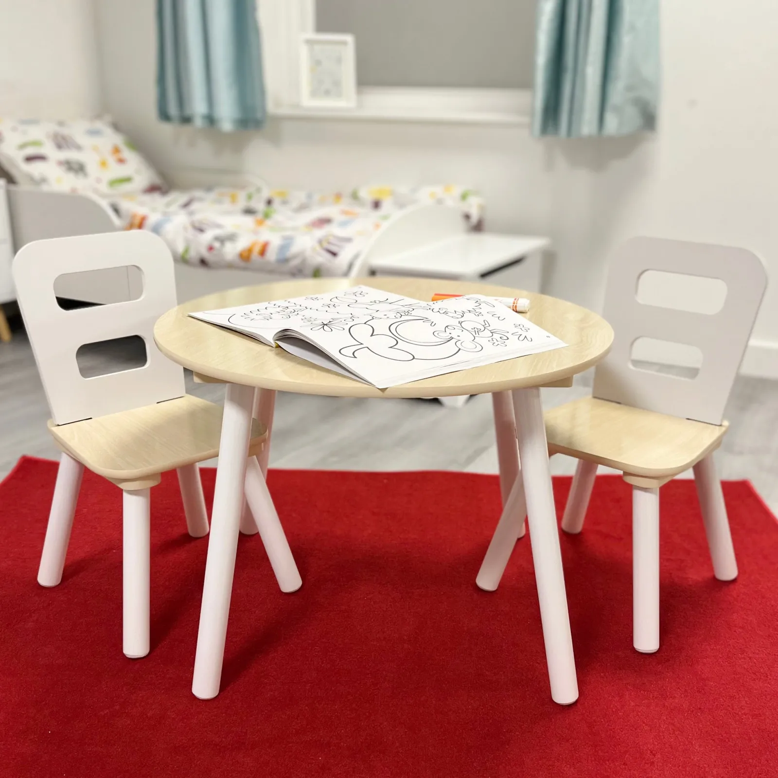 Kinder Little Helper Moderner Montessori-Tisch und 2 Stühle aus weißem und natürlichem Holz für Kinder | Ab 2 Jahren