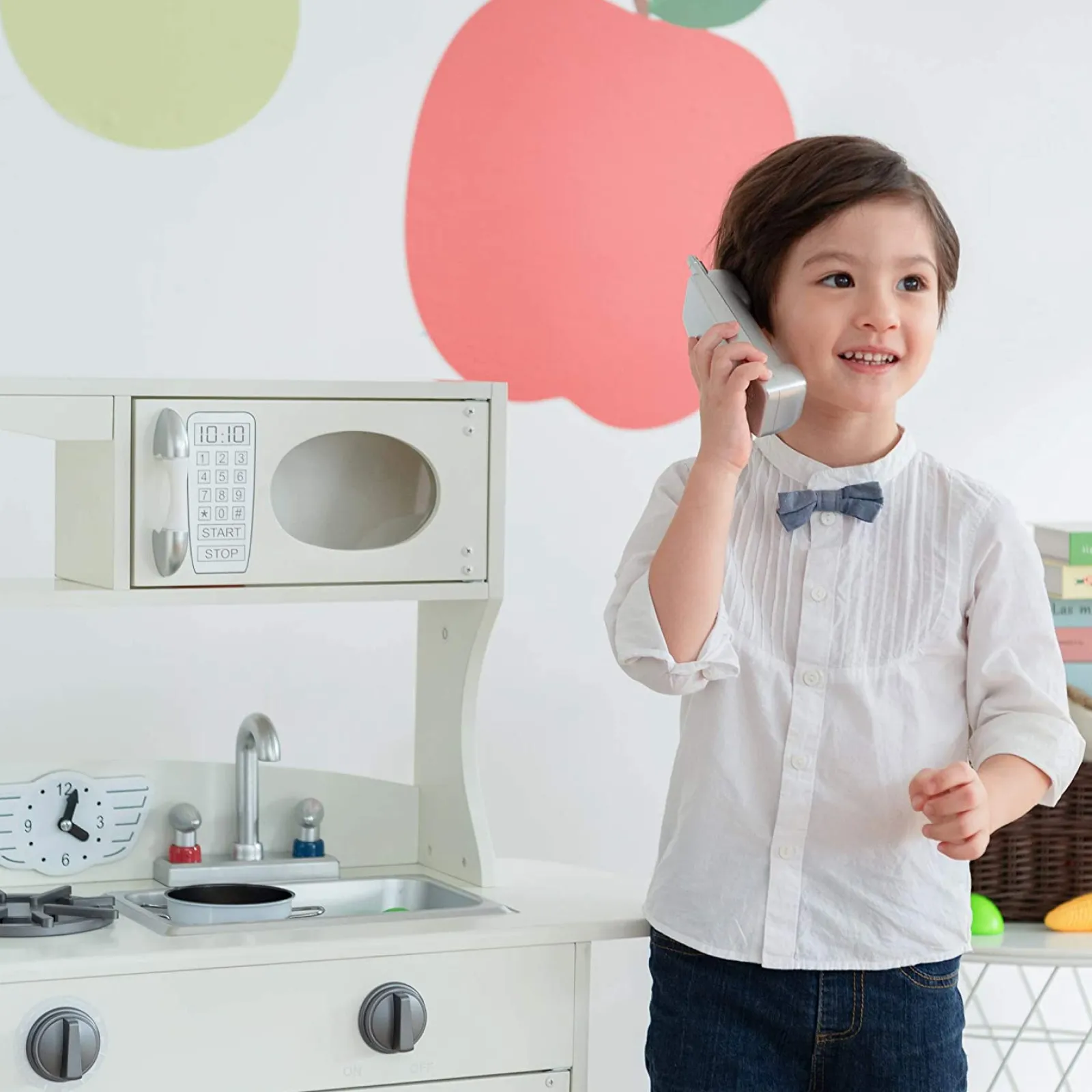 Little Helper Montessori Deluce Design Holzspielzeugküche mit realistischem Zubehör und vorgetäuschtem Eis | Weiß