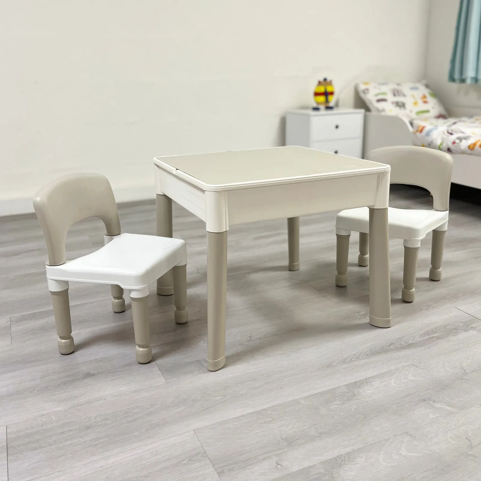Kinder Little Helper Montessori 5-in-1 Tisch & 2 Stühle Set | Sand- & Wasserkasten | Lego | Trocken abwischbare Oberfläche | Grau & Weiß