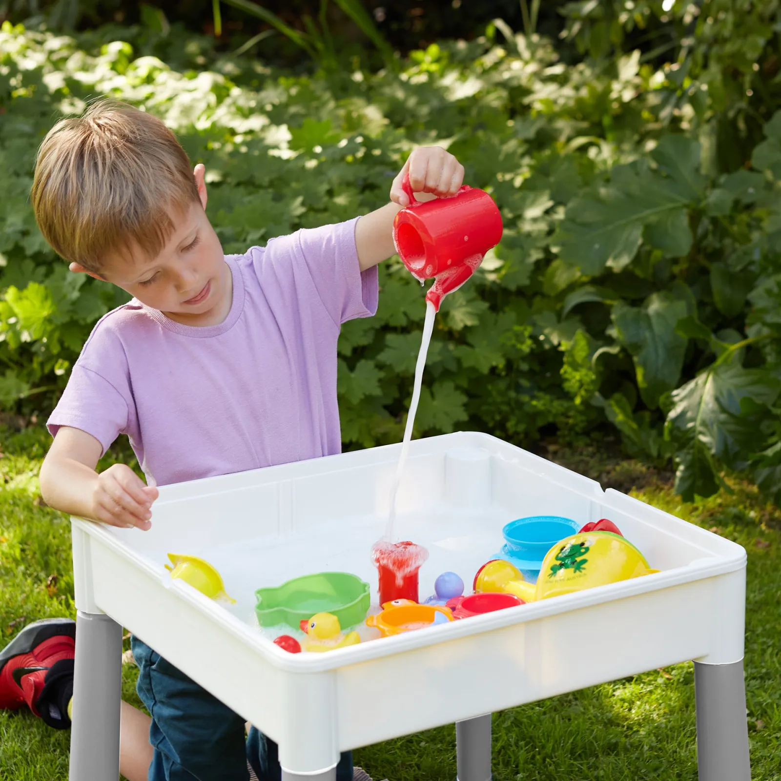 Kinder Little Helper Montessori 5-in-1 Tisch & 2 Stühle Set | Sand- & Wasserkasten | Lego | Trocken abwischbare Oberfläche | Grau & Weiß