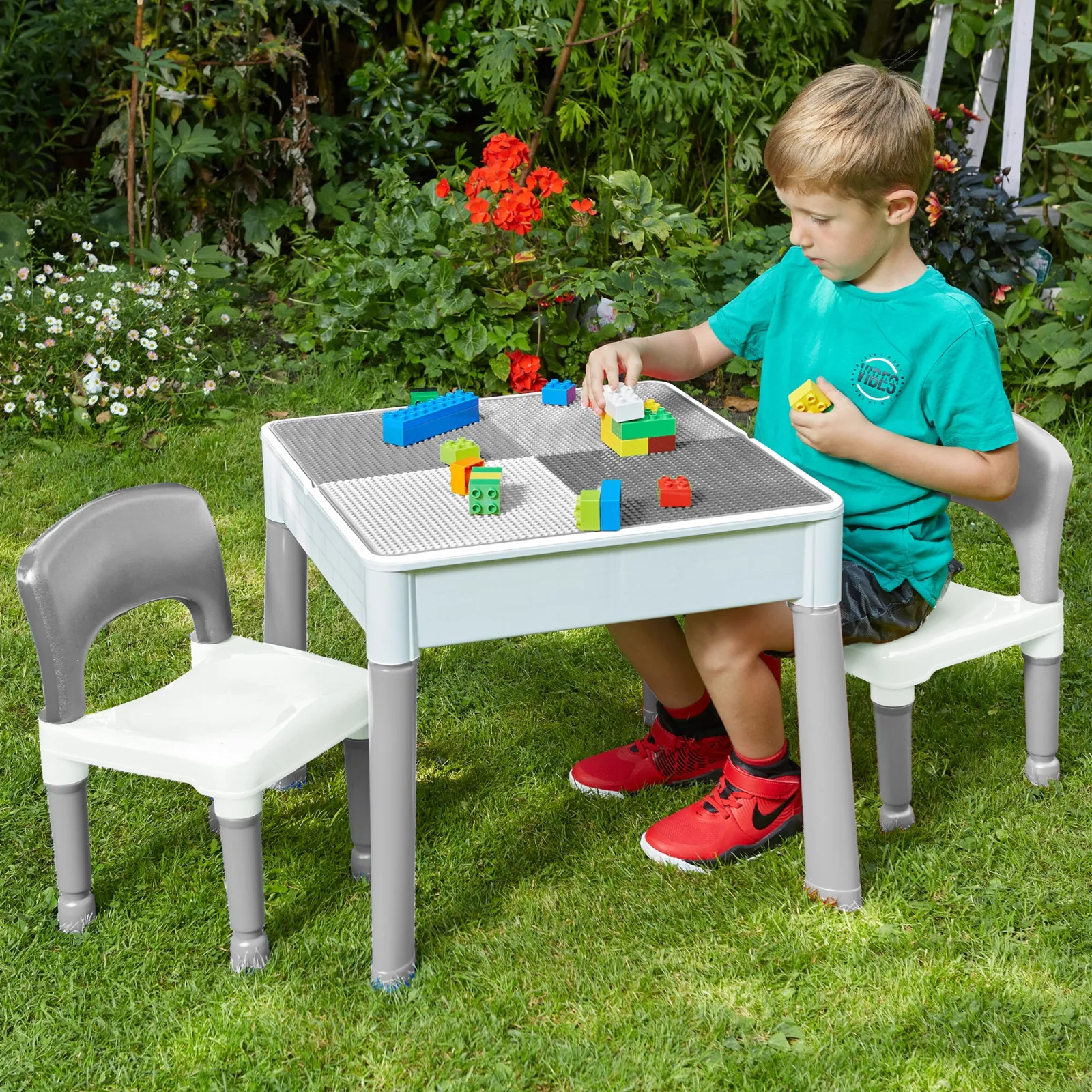 Kinder Little Helper Montessori 5-in-1 Tisch & 2 Stühle Set | Sand- & Wasserkasten | Lego | Trocken abwischbare Oberfläche | Grau & Weiß
