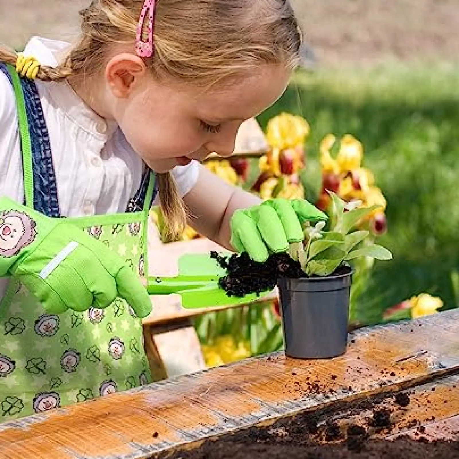 Little Helper Montessori 7-teiliges Sandkasten-Set & Gartenspielzeug-Werkzeugset | Schürze | Dose | Handschuhe | Werkzeuge | Ab 3 Jahren