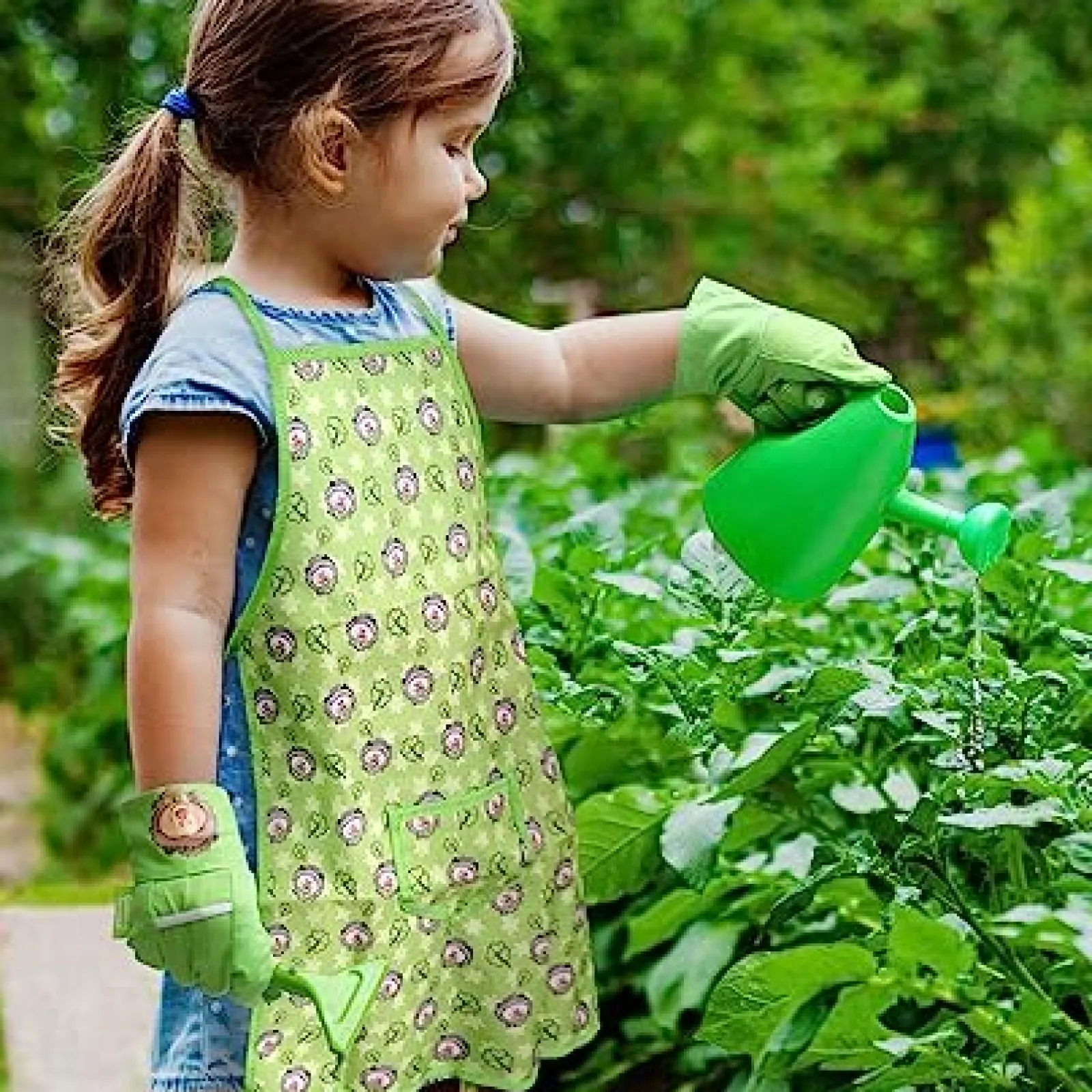 Little Helper Montessori 7-teiliges Sandkasten-Set & Gartenspielzeug-Werkzeugset | Schürze | Dose | Handschuhe | Werkzeuge | Ab 3 Jahren