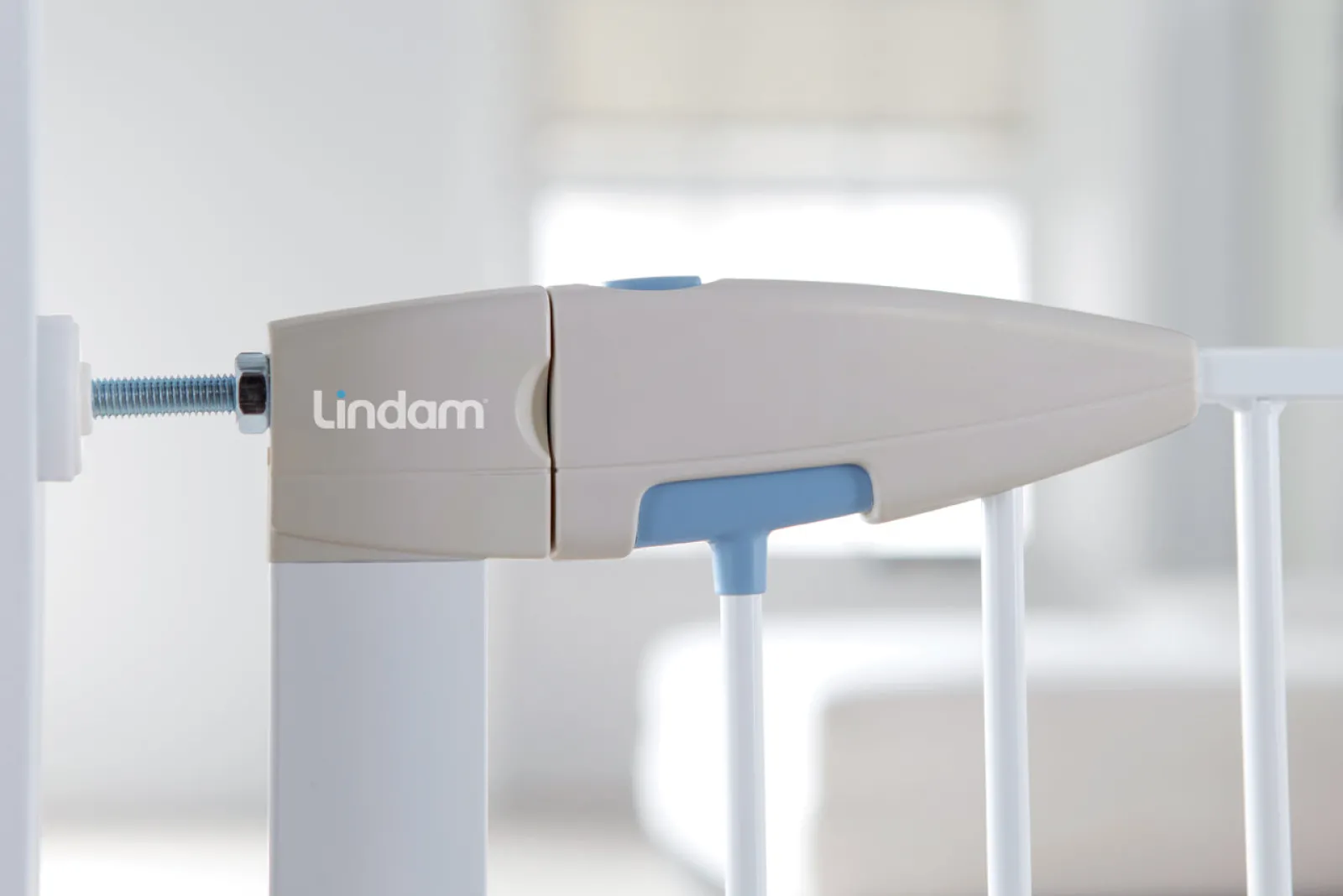 Kinder Little Helper Preisgekröntes Lindam White Sure Shut Pressure Fit Treppenschutzgitter | Babytor | Ausziehbares Schutzgitter (76–82 cm)