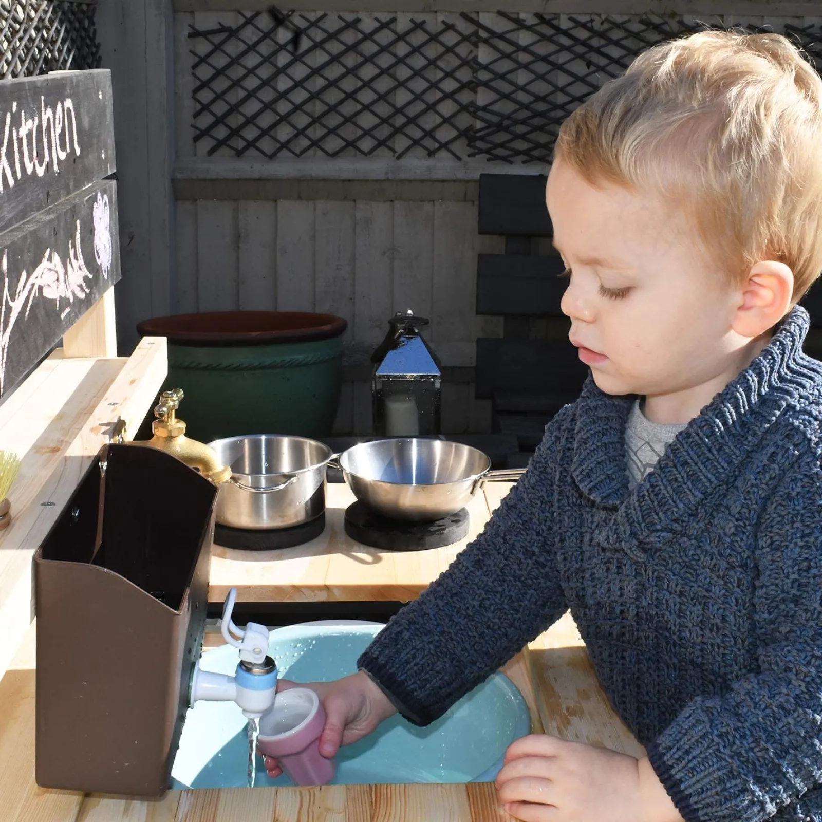Little Helper Robuste Montessori-Matschküche aus Holz für Kinder | Spielzeugküche für draußen | 18m+