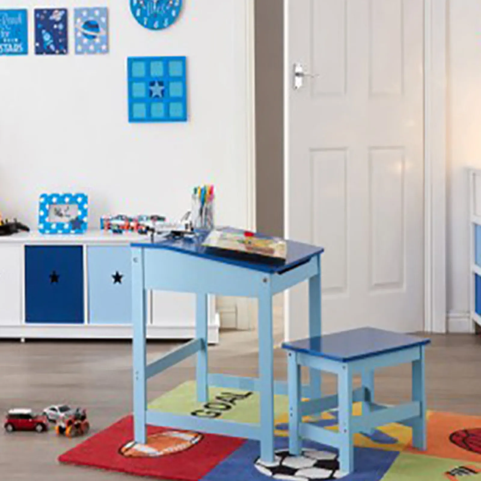 Kinder Little Helper Robuster und kompakter Kinderschreibtisch mit Hocker und Stauraum | Blau | 3-8 Jahre
