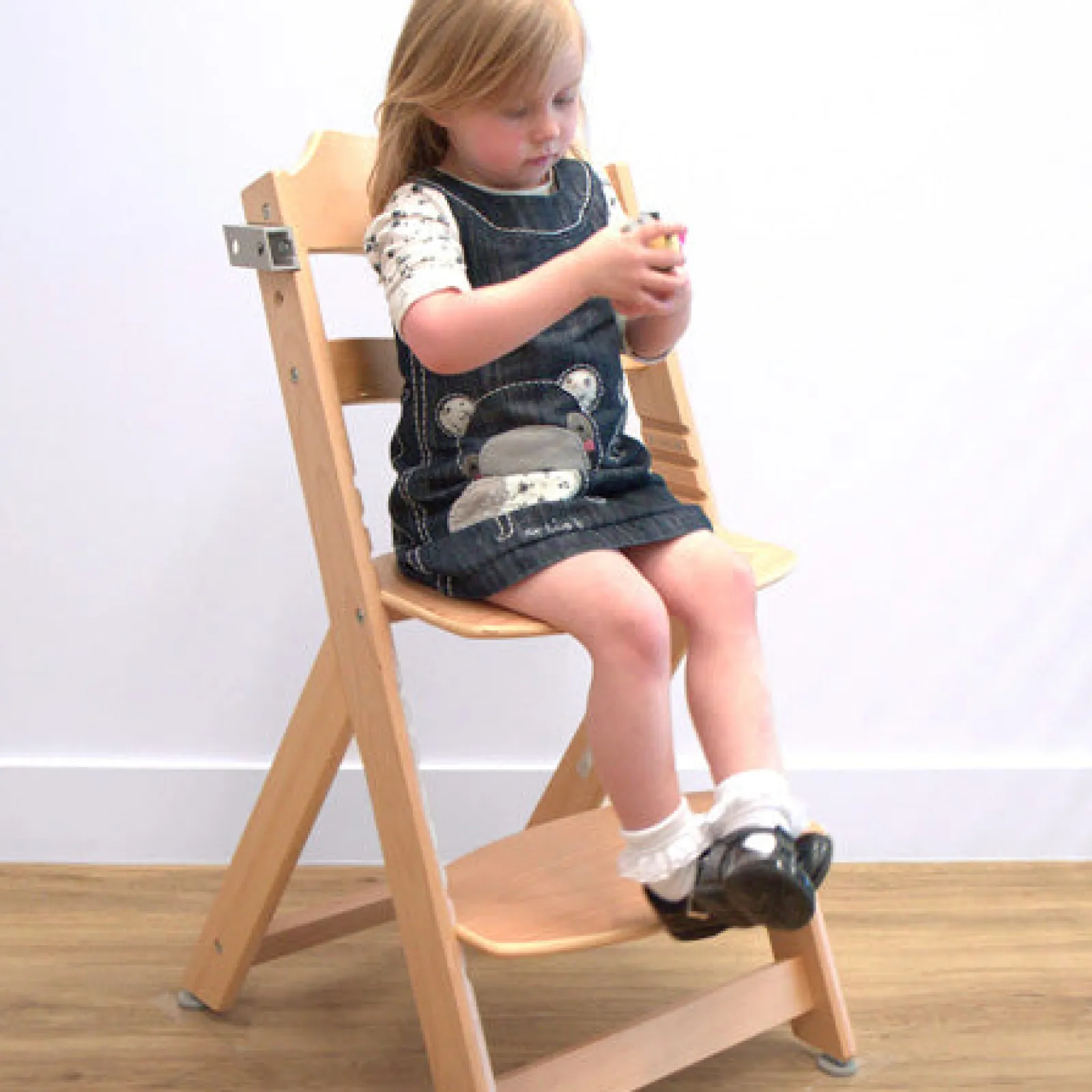 Little Helper Timba höhenverstellbarer Hochstuhl aus Holz mit Tablett | Natur | 6Monate – 10Jahre
