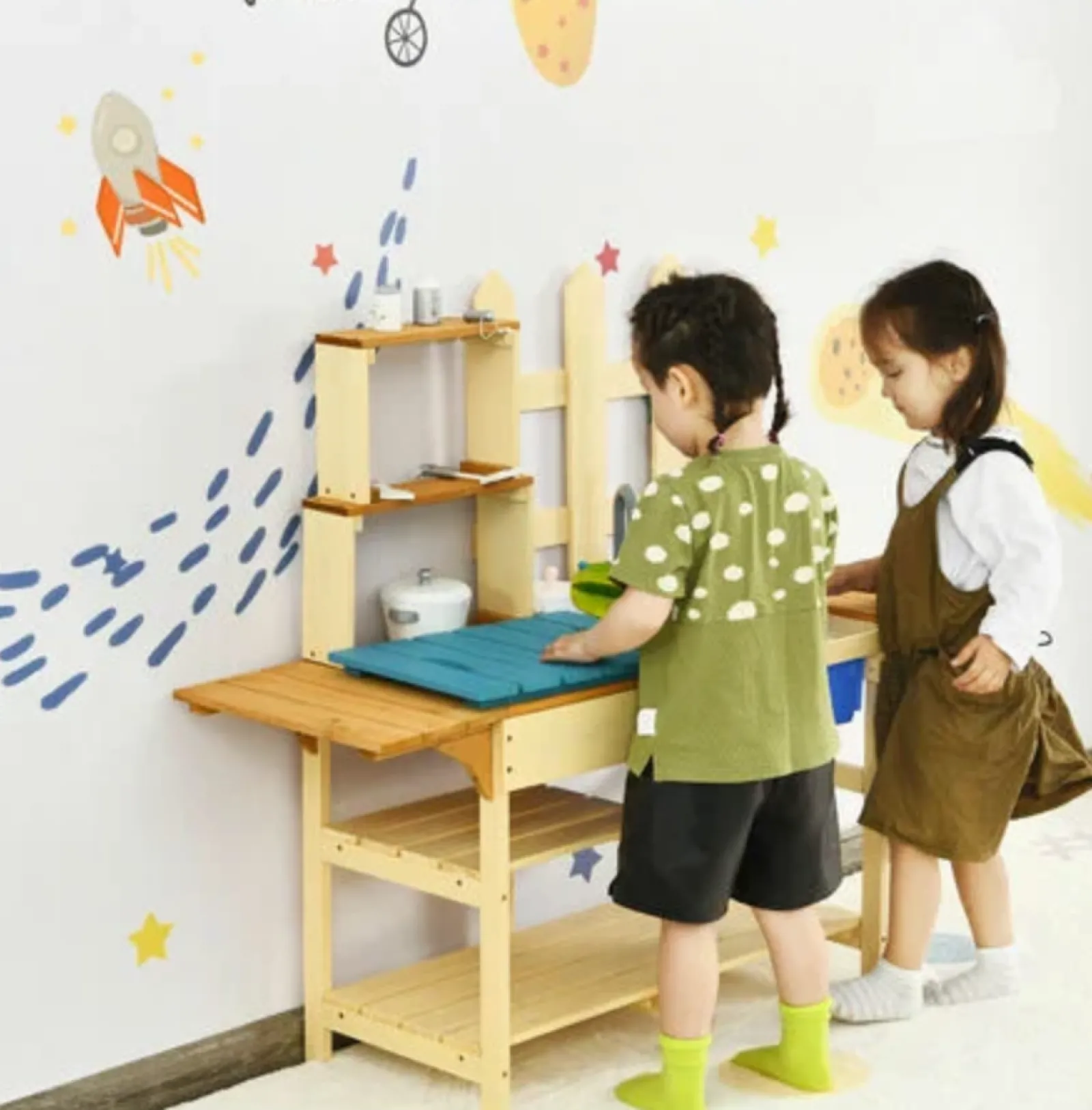 Little Helper Umweltfreundliche Montessori-Matschküche aus Tannenholz für Kinder | Spielzeugküche | inklusive Zubehör | 36m+