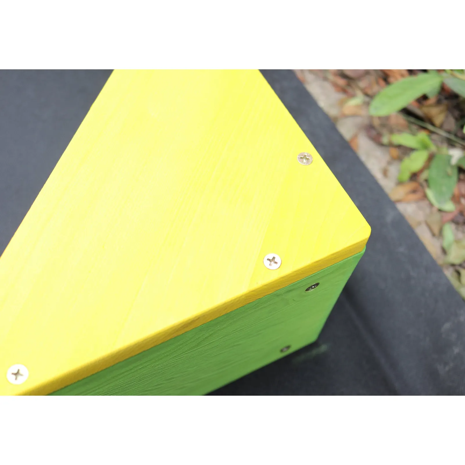Little Helper 100 % umweltfreundlicher, verrottungsbeständiger FSC-zertifizierter Montessori-Sandkasten aus Zypressenholz | Bodeneinlage | Wasserdichte Abdeckung | 90 x 90 cm