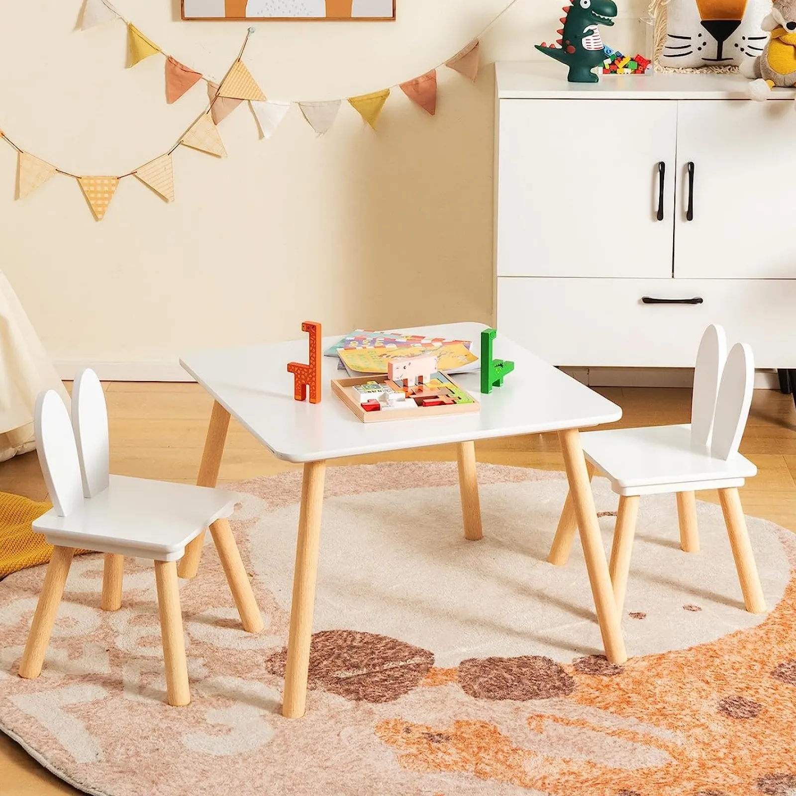 Kinder Little Helper Weißer Holztisch und 2 Stühle im Set | Moderner Aktivitätsschreibtisch für Kinder | Weiß | Massivholz